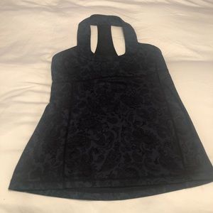 Lululemon paisley print  tank with shelf  bra 10
